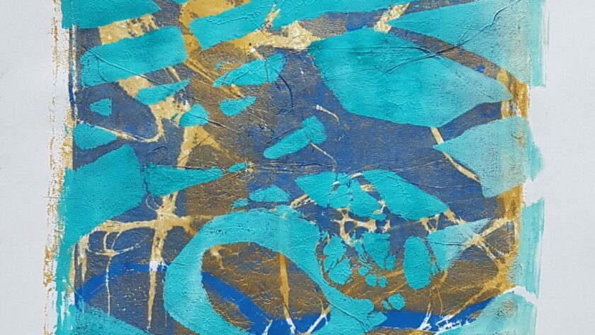 Monotype, impression gélatine, or, bleu foncé et bleu clair avec pochoir oval et fils.
