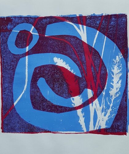 Monotype, impression gélatine, rouge, bleu foncé, bleu clair avec herbe et pochoir.