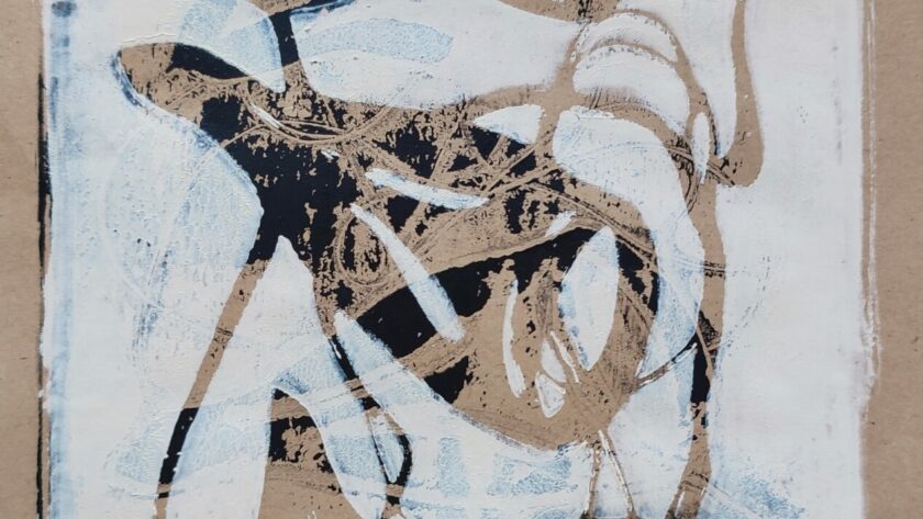 Monotype, impression gélatine, noir - beige avec pochoirs, herbes et fils. Acrylique sur papier.